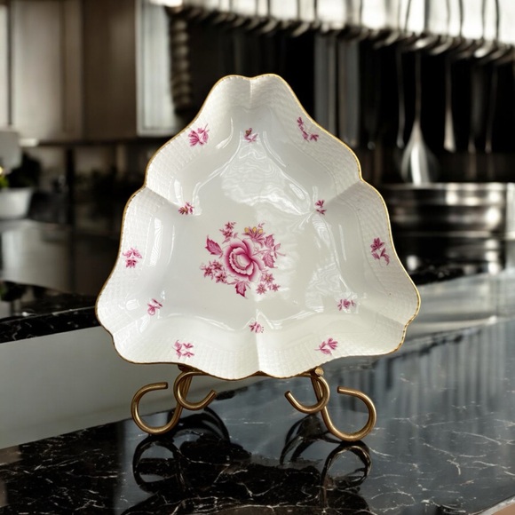 Rare Herend  Fortuna rust triangle serving dish, " circa 1930 Raspberry - Picture 2 of 8